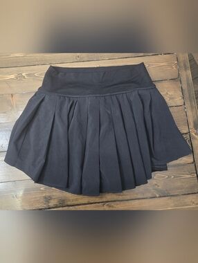 Womens aerie Black Pleated Skater Skort Size Medium